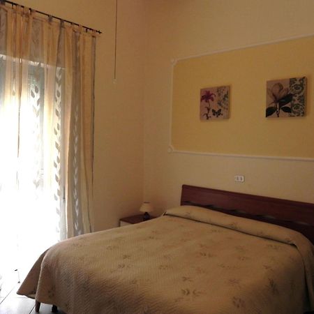 Hotel Ondina Viareggio Esterno foto