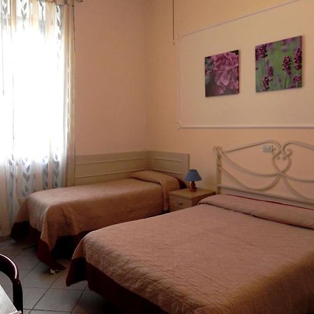 Hotel Ondina Viareggio Esterno foto