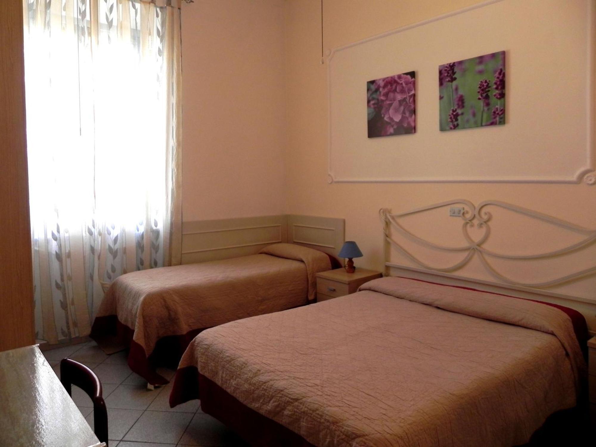 Hotel Ondina Viareggio Esterno foto