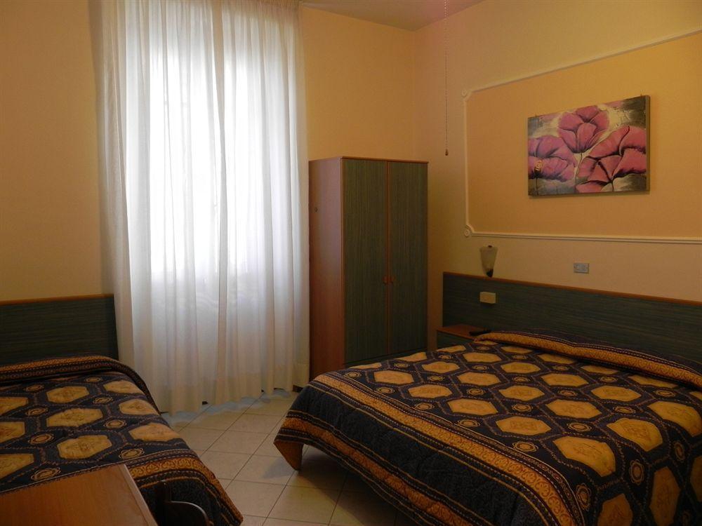 Hotel Ondina Viareggio Esterno foto