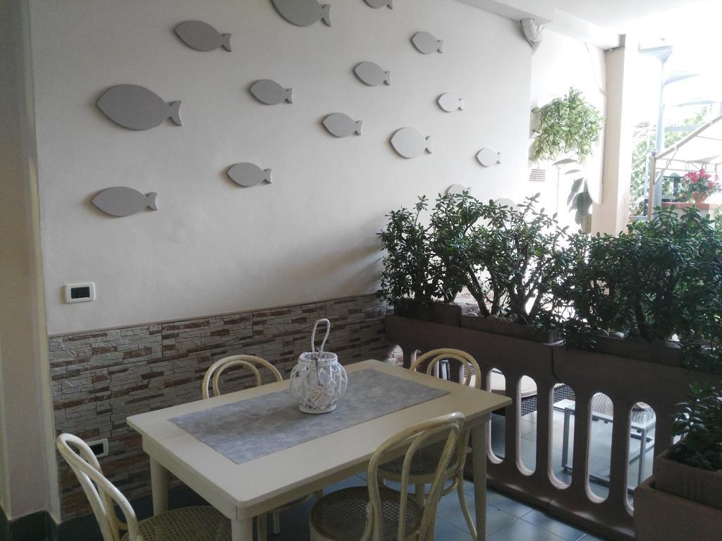Hotel Ondina Viareggio Esterno foto