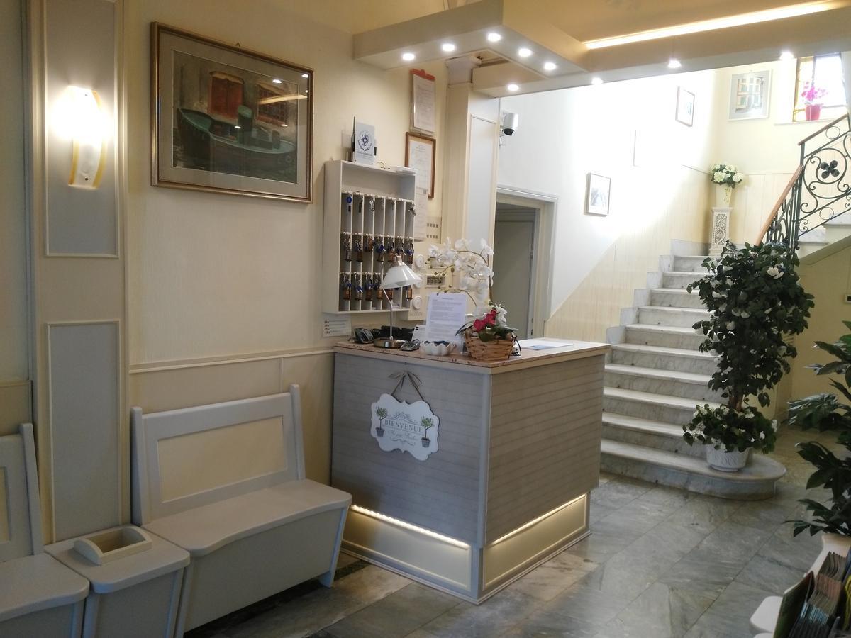 Hotel Ondina Viareggio Esterno foto