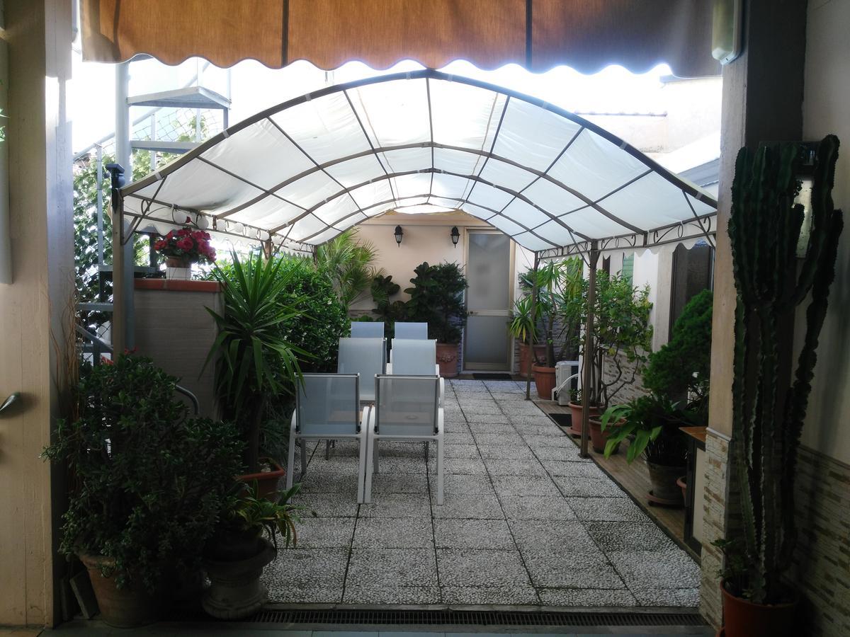 Hotel Ondina Viareggio Esterno foto