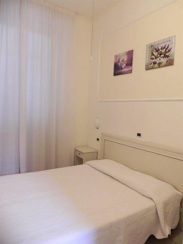 Hotel Ondina Viareggio Esterno foto
